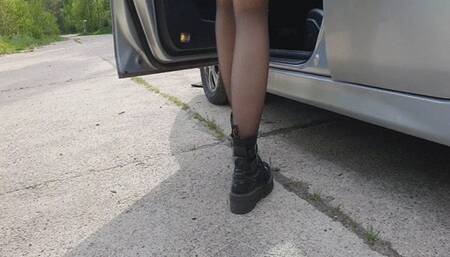 Hard Revving in Dr Martens Honda WMV