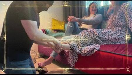 Double Trouble - Fussmassage  - GERMAN