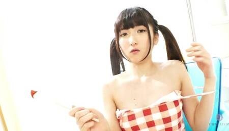 たどたどしい舌使いでぺろぺろ舐めるほのちゃん