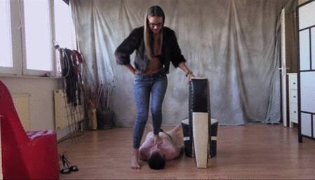 Trampling And Facestanding (FULL HD) - Lady Iveta