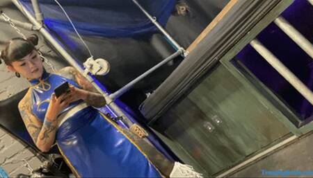 Chun-Li (Miss Patricia) - Carelessly Hands Trampling (1080p MP4)