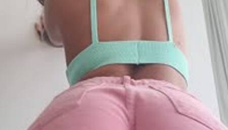 Queen Lola's Juicy Farts POV