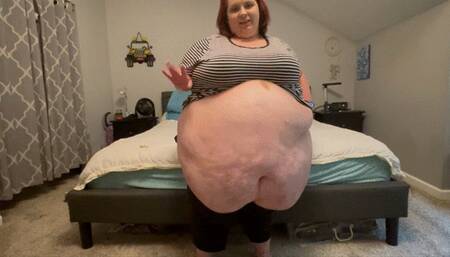 Belly Play With Some Snacking - MP4