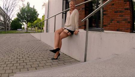 Neele - Black Highfeelingspumps And Nylons - mp4-1920x1080