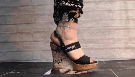 CC - suffering under my filthy wedges