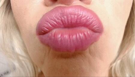 Pink Pouty Lips (HD) WMV