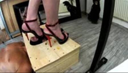 Tongue trample and dirty soles cleaning 22 cam1 FHDAVI