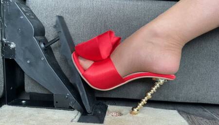 Pumping & Talking About My Nylons