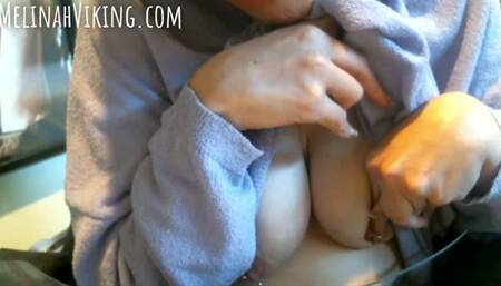 TIT MASSAGE VID MESSAGE