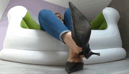 CC - Lick my dusty shoes & my dirty feet