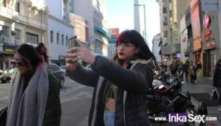 Argentina petera de 18 años es pillada por el Obelisco de Buenos Aires