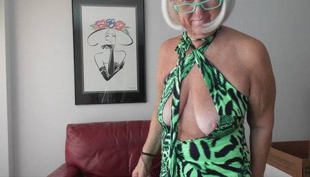 THANKS SON FOR THE NEW DRESS MP4