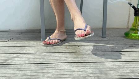 UNAWARE GIANTESS IN SANDALS HOVERING OVER TINIES - MP4 Mobile Version