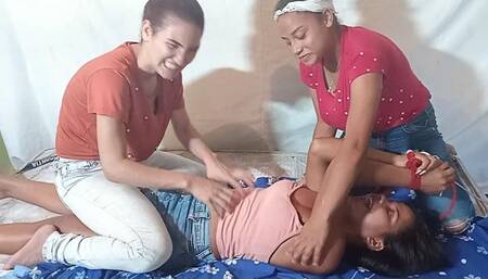 Video 6 minutes Tickling up Sinay