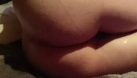 ⭐ Hot! Girlfriend Peeing Through Her Fingers!