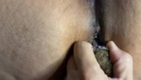 MILF amateur - removing anal plug from amateur brunette