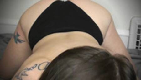 STEP-MOM HELPS YOU WITH YOUR BROKEN ARMS