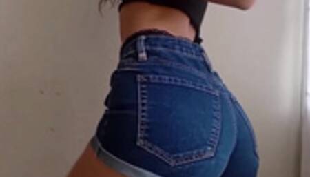 Masturbating for Squirting Orgasm