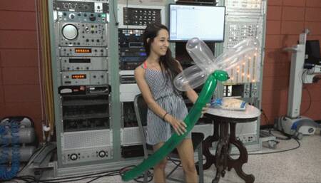 Freya Blows and Twists Q350's (MP4 - 1080p)