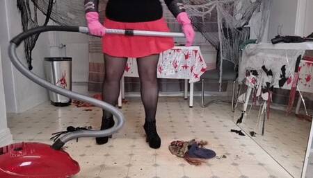 Mila - Spooky mood - vacuuming