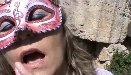 Exela on a trip to archeologic park of Selinunte does BJ outdoors swallowing cum and creamy face!