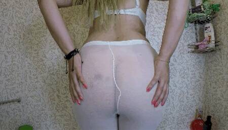 I’m full of gift and my belly is bloated. i make my white leggings dirty…enjoy!