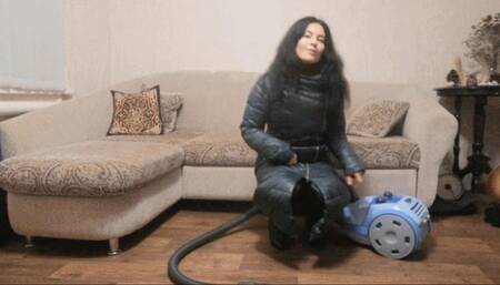 Vacuum every fold of my long down jacket