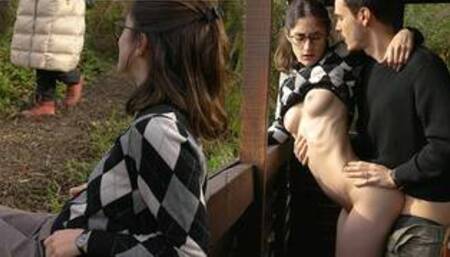 Petite horny teen fucked in public park - Almost caught! - Outdoor amateur sex