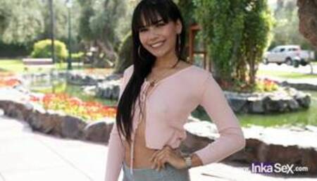 Petite venezolana es captada por joven peruano de verga grande