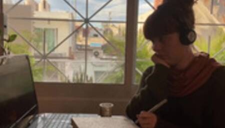 LOFi Girl Would Rather Be Studying a Big Cock -OnlyFans/oliviajarden