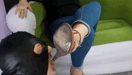 CC - clean my stinky and disgusting soles