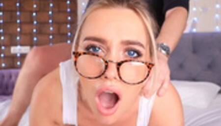 Sexy Teen Fucked Doggystyle, Face Close up and BlowJob! Cum in Mouth!