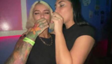 Martinasmith and AgataRuiz having Sex at the Restroom's Club