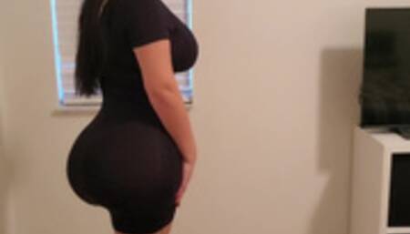 Curvy Instagram Model Gets Fucked by Celebrity