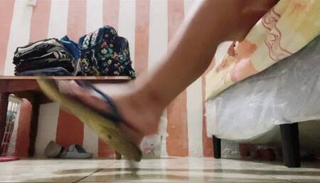 Wild and Extreme shoeplay in flip flops by Ara Part 1