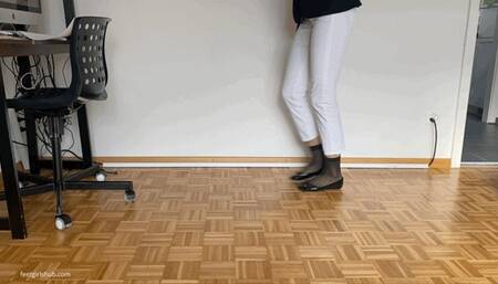 KIRA HAS A PERVERT IN HER OFFICE - MP4 Mobile Version