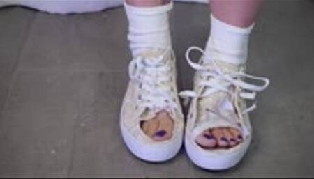 Babysitters RAPID ANGRY GROWTH! Plaid Pants, White Tennis Shoes, White Socks Destruction MP4 1080