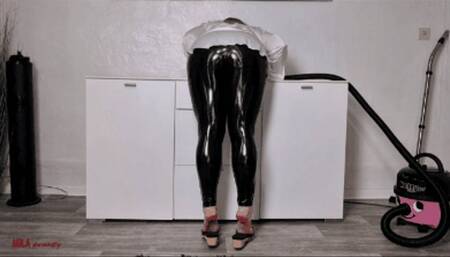 Mila - Garbage behind sideboard