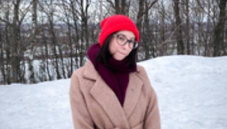 Like2Fingers - Cute Girlfriend Blowjob Outdoor