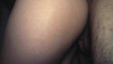 VALENTINA-HACE-EJERCICIO-CON-VERGAS-DENTRO