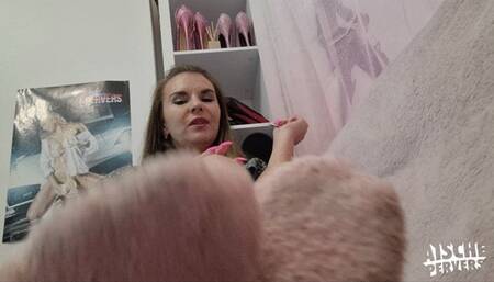 CUSTOM: Warm socks and a black contom B2P