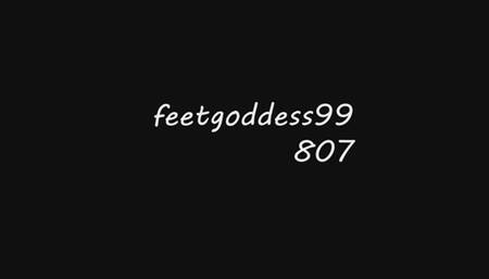807 Putting lotion onto my feet