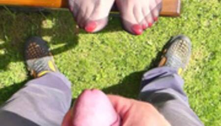 OFFICE SECRETARY BLOWJOB STRANGER FOR CASH, MOUTHFUL LET HIM CUM FOR NYLON FEET AND SOLD USED TIGHTS