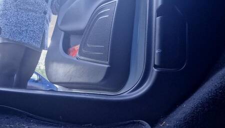 At the car wash with Nicoletta - A nice vacuuming session avi