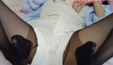 個人撮影 日本人 素人 ドスケベ熟女変態オナニー。直穿き黒パンストの足裏見せながら奥様絶頂♡美脚ストッキング♡