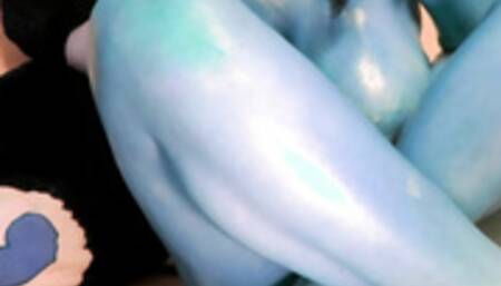 Blueskin babe with juicy body and butt masturbating