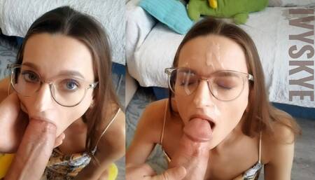 Сводная  ботанка уговорила меня дать ей в рот и кончить на очки
