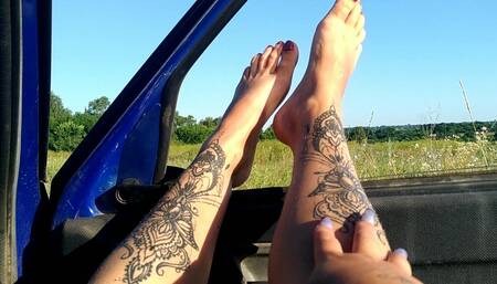 Foot fetish in nature