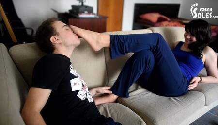 Hi There! Wanna try my Smelly Pantyhose? (stinky Pantyhose, Foot Smelling, Big Feet, Smelly Flats)