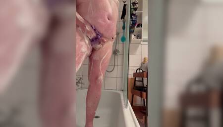 Ginger daddy shower time